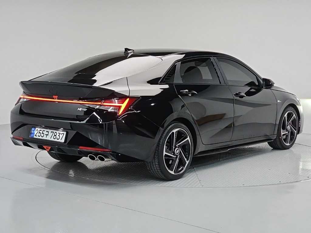 HYUNDAI Avante - Vista 4