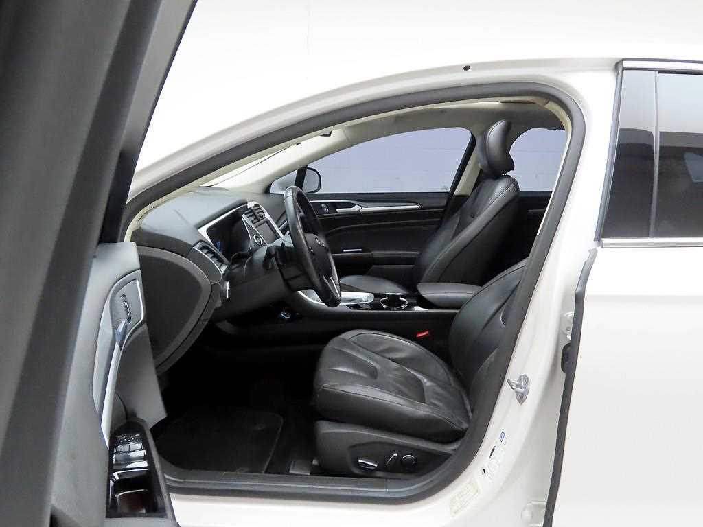 Ford Mondeo - Vista 12