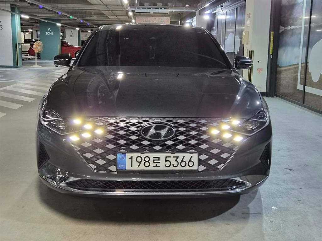 HYUNDAI Grandeur - Vista 2