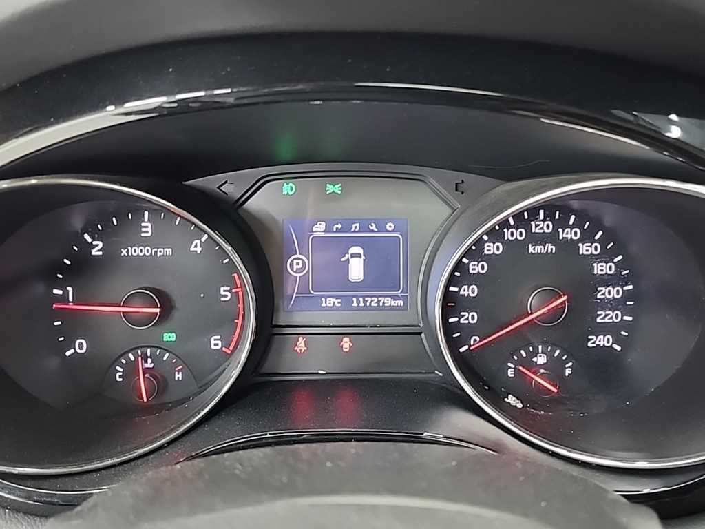 KIA Carnival - Vista 6