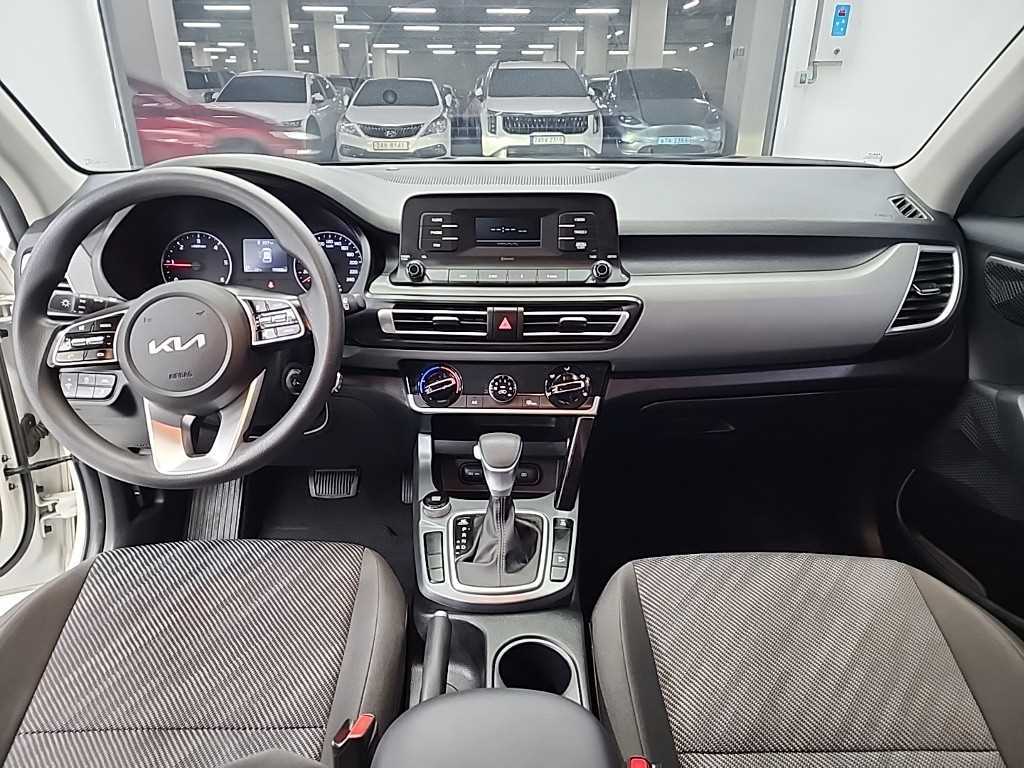 KIA Seltos - Vista 7