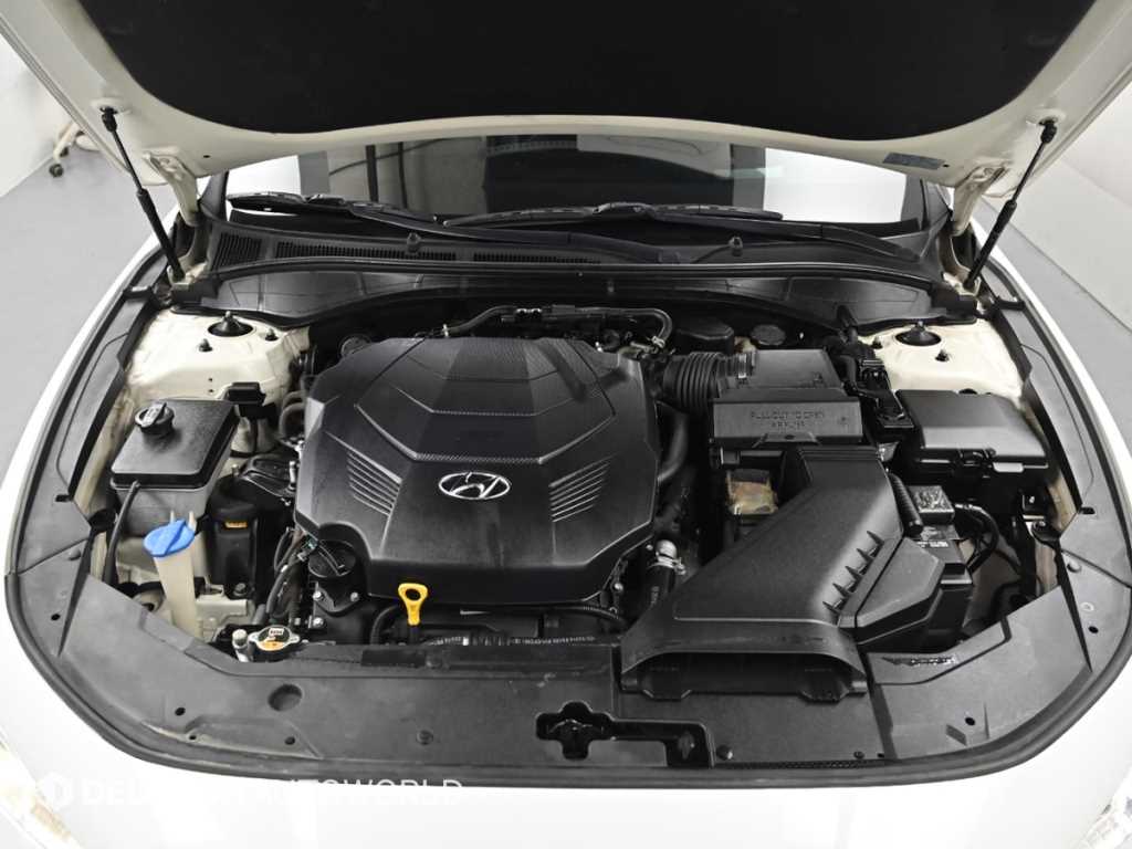 HYUNDAI Grandeur - Vista 7