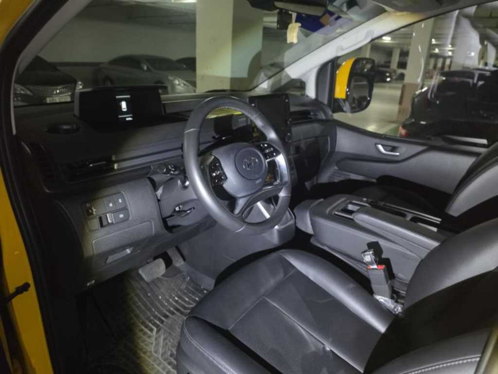 HYUNDAI Staria - Vista 6