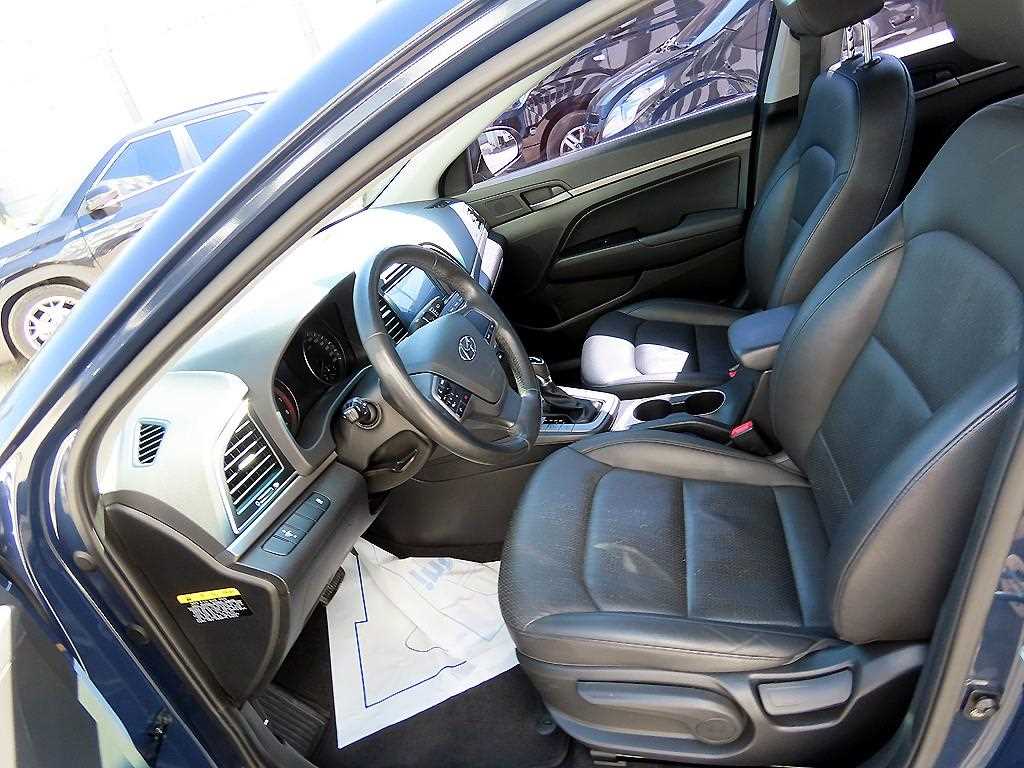 HYUNDAI Avante - Vista 5