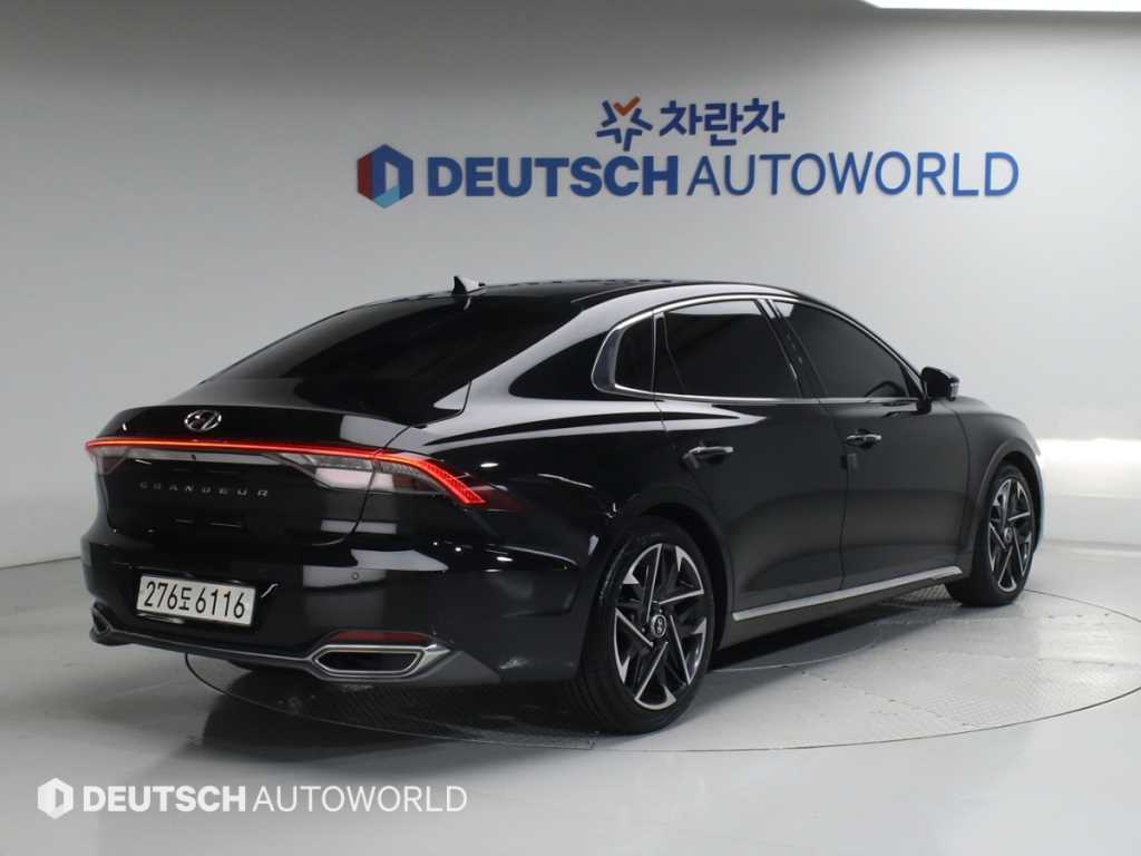 HYUNDAI Grandeur - Vista 2