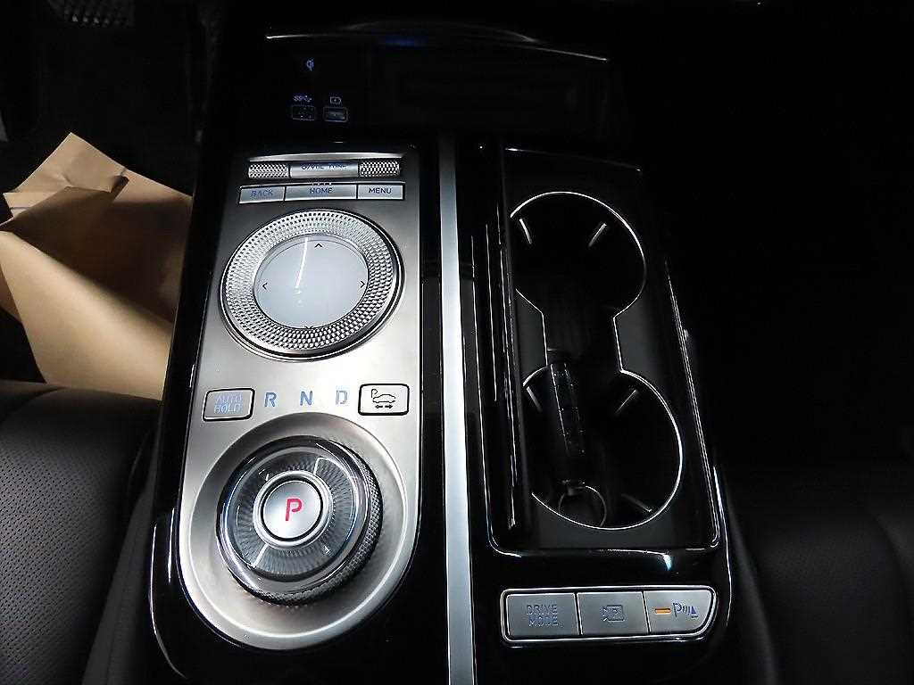 Genesis G80 - Vista 10