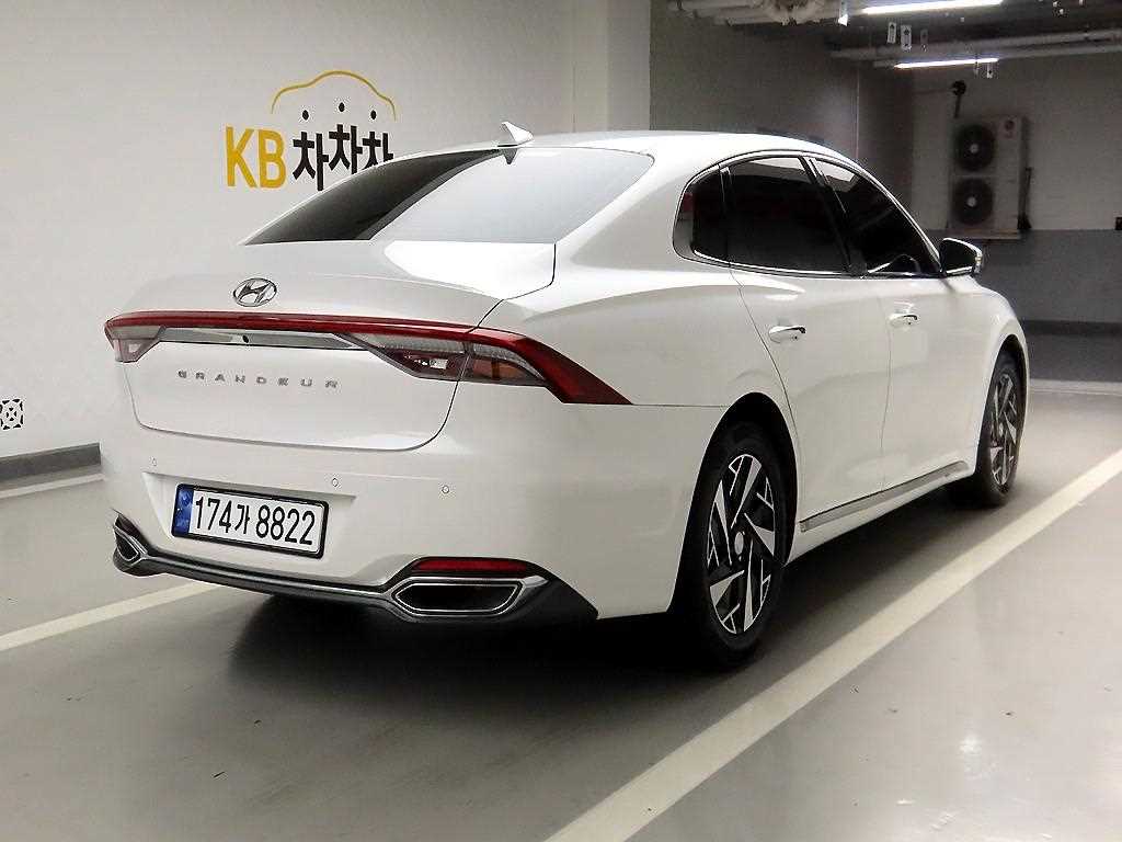 HYUNDAI Grandeur - Vista 4