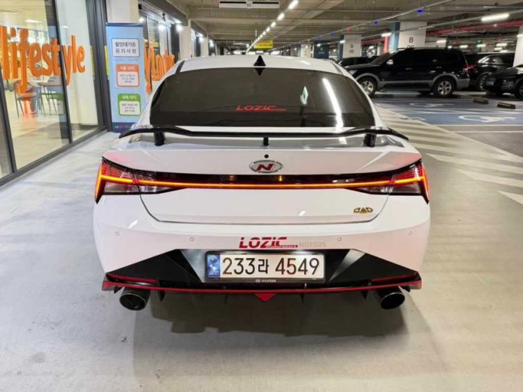 HYUNDAI Avante - Vista 5