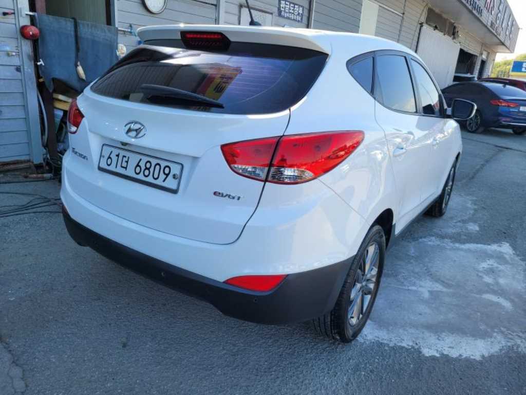 HYUNDAI Tucson - Vista 5