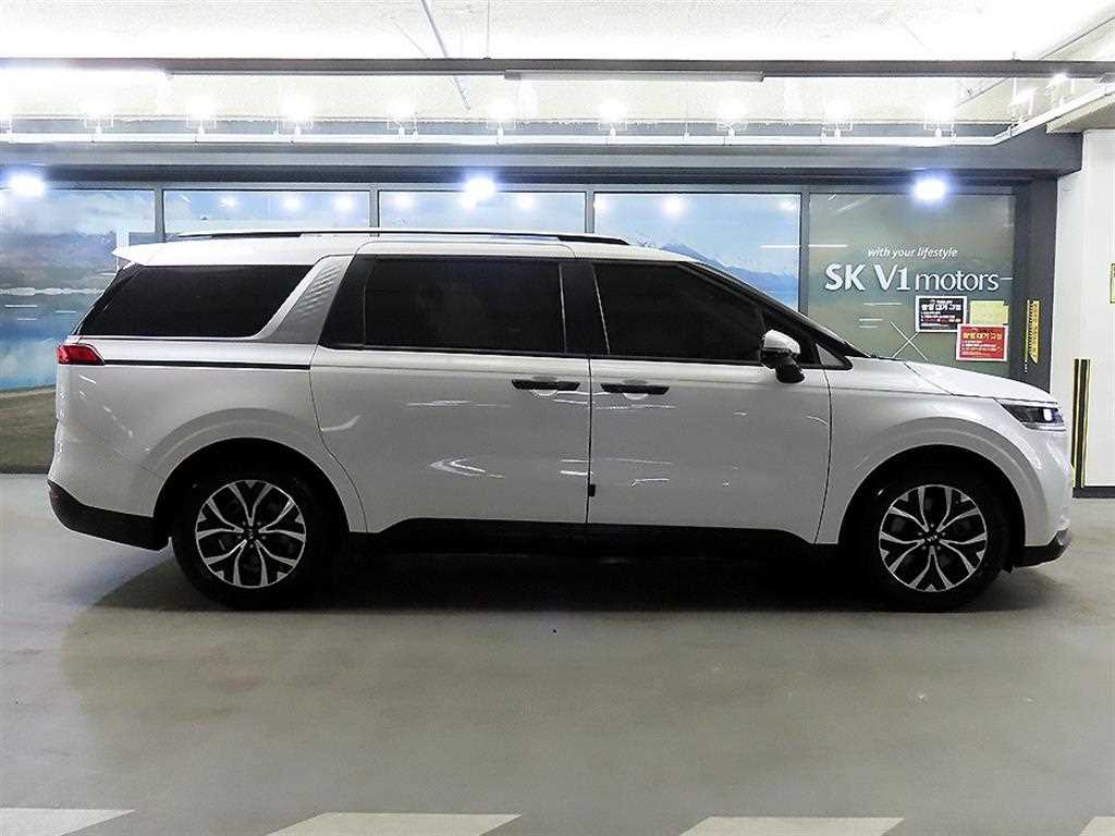 KIA Carnival - Vista 3