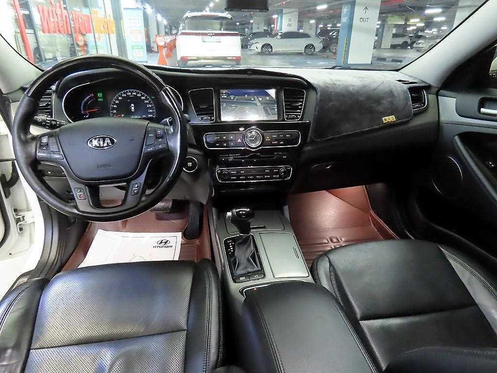 KIA K7 - Vista 10