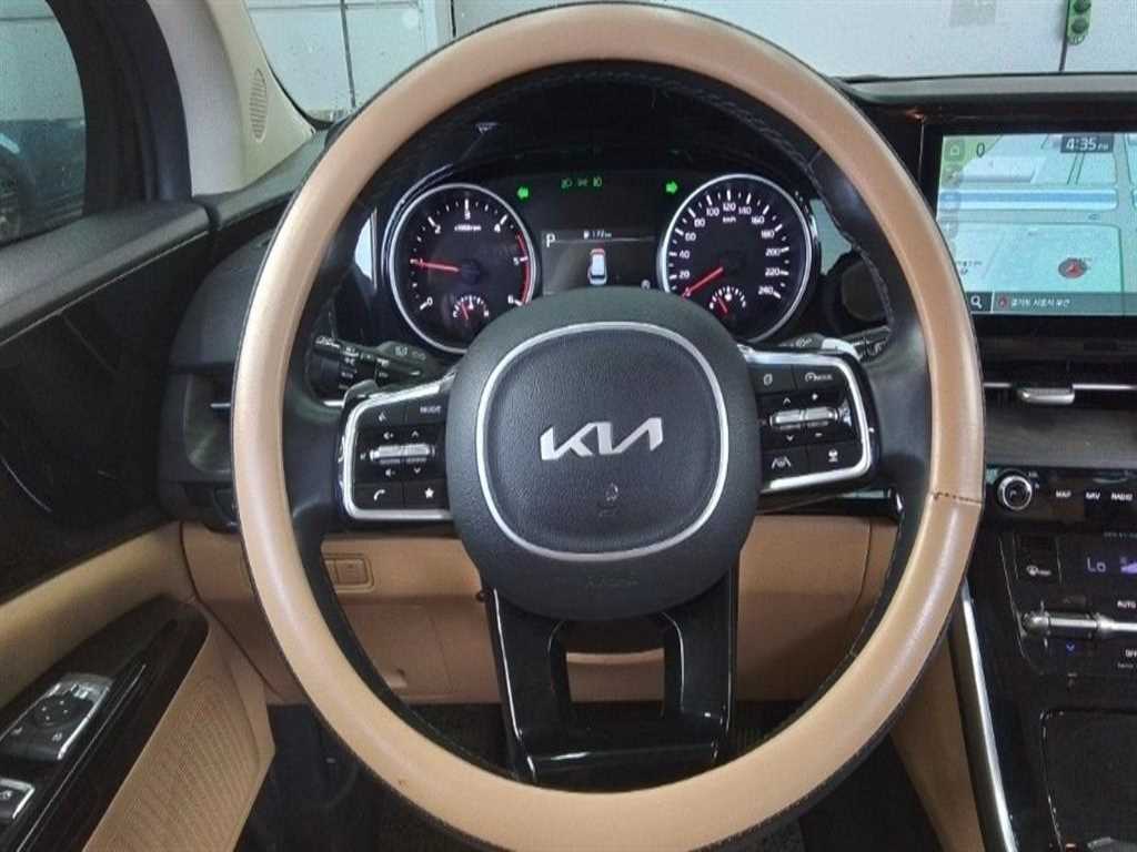 KIA Carnival - Vista 5