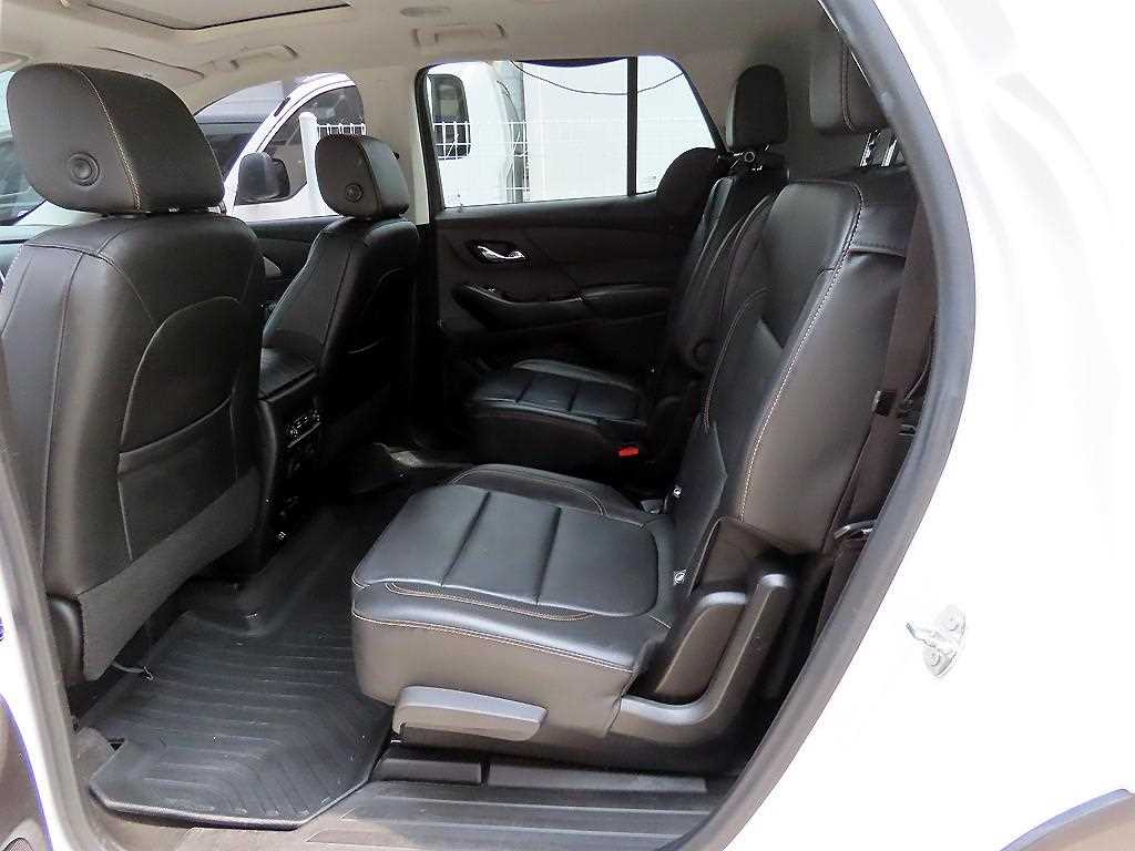 Chevrolet Travers - Vista 6