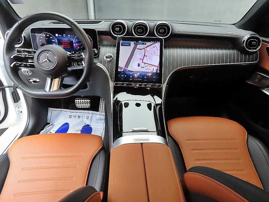 Mercedes Benz GLC Class - Vista 7