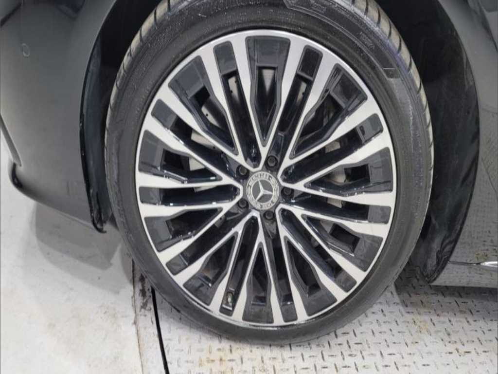Mercedes Benz S Class - Vista 5