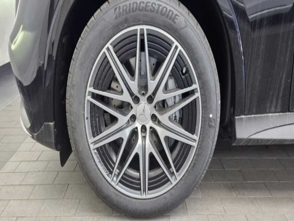 Mercedes Benz GLC Class - Vista 6