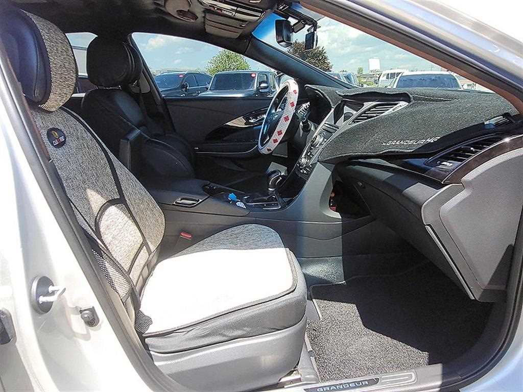 HYUNDAI Grandeur 2014 Plateado - Importación desde Corea - HF Imports Iquique - Foto 13