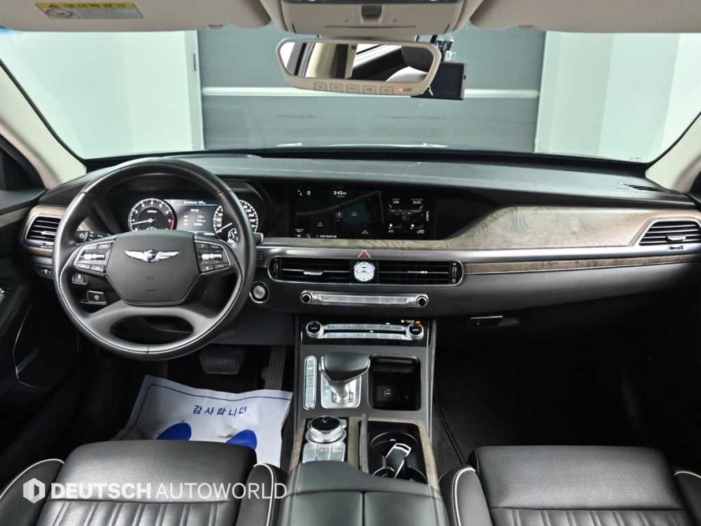 Genesis G90 - Vista 7