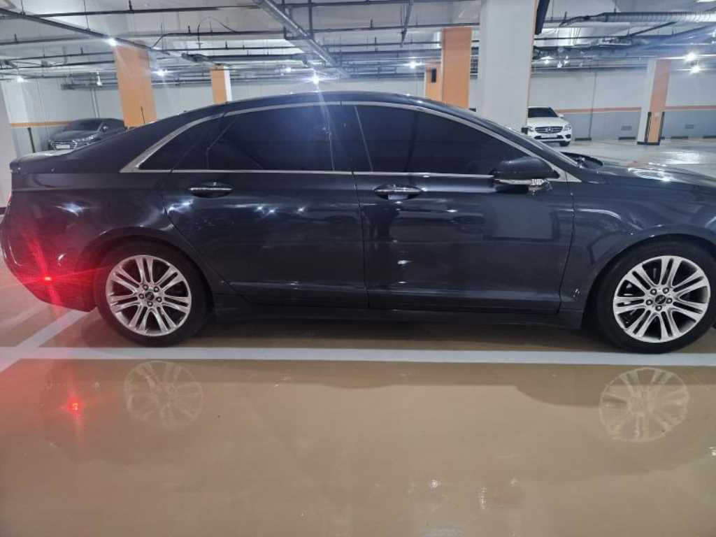 Lincoln MKZ - Vista 8