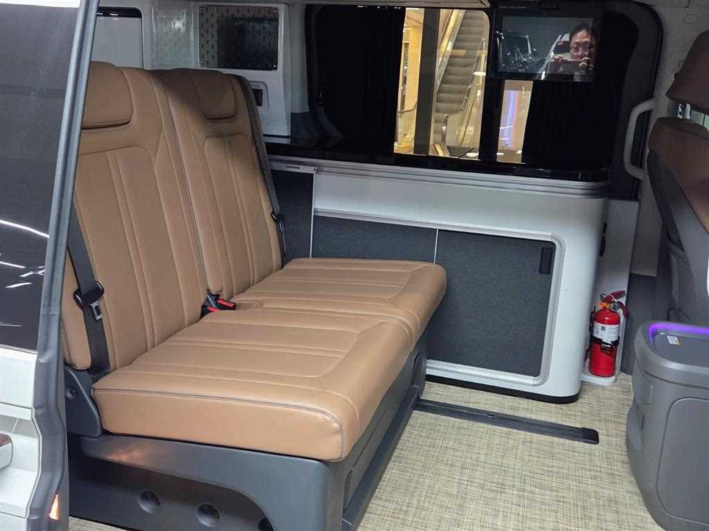 HYUNDAI Staria - Vista 8