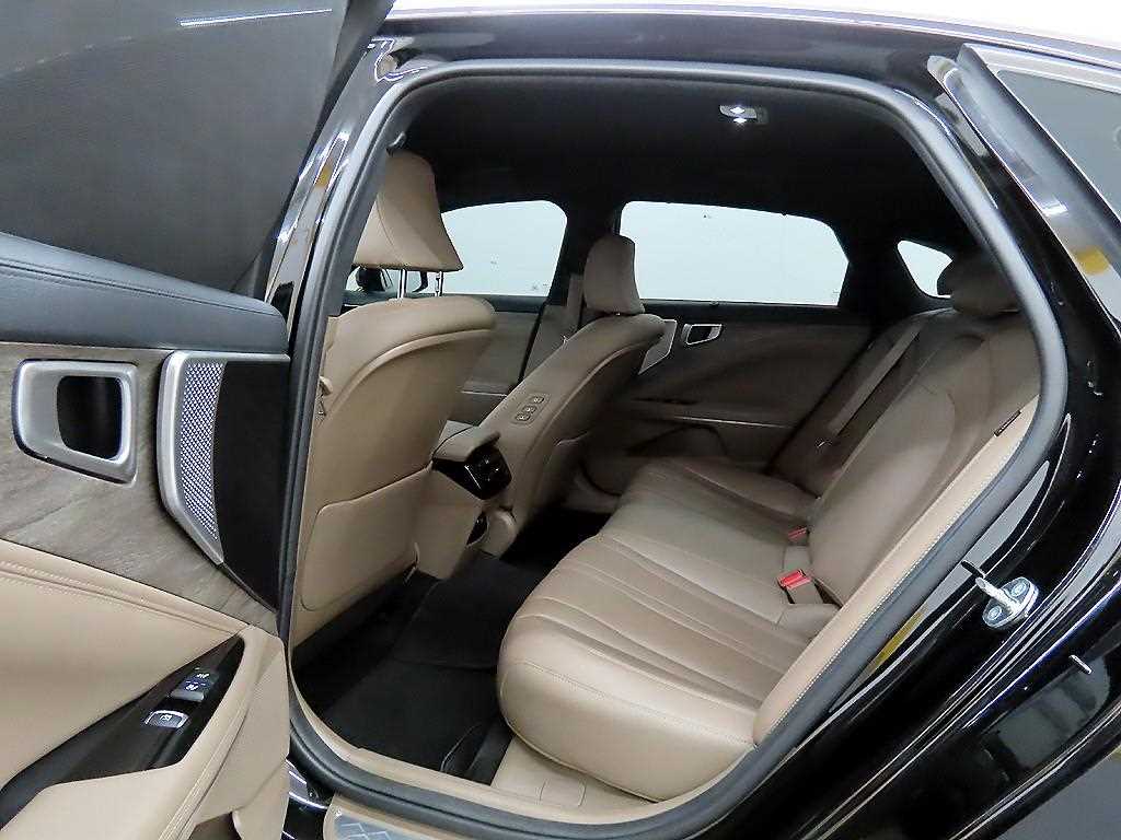 KIA K8 - Vista 6