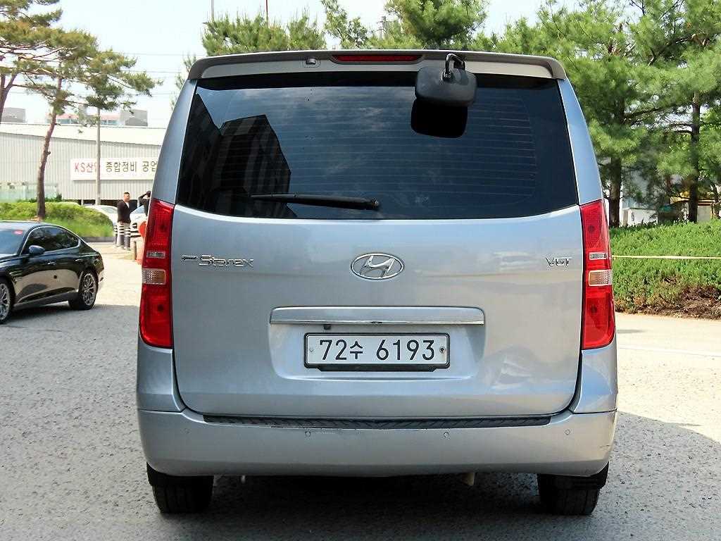 HYUNDAI Starex - Vista 4