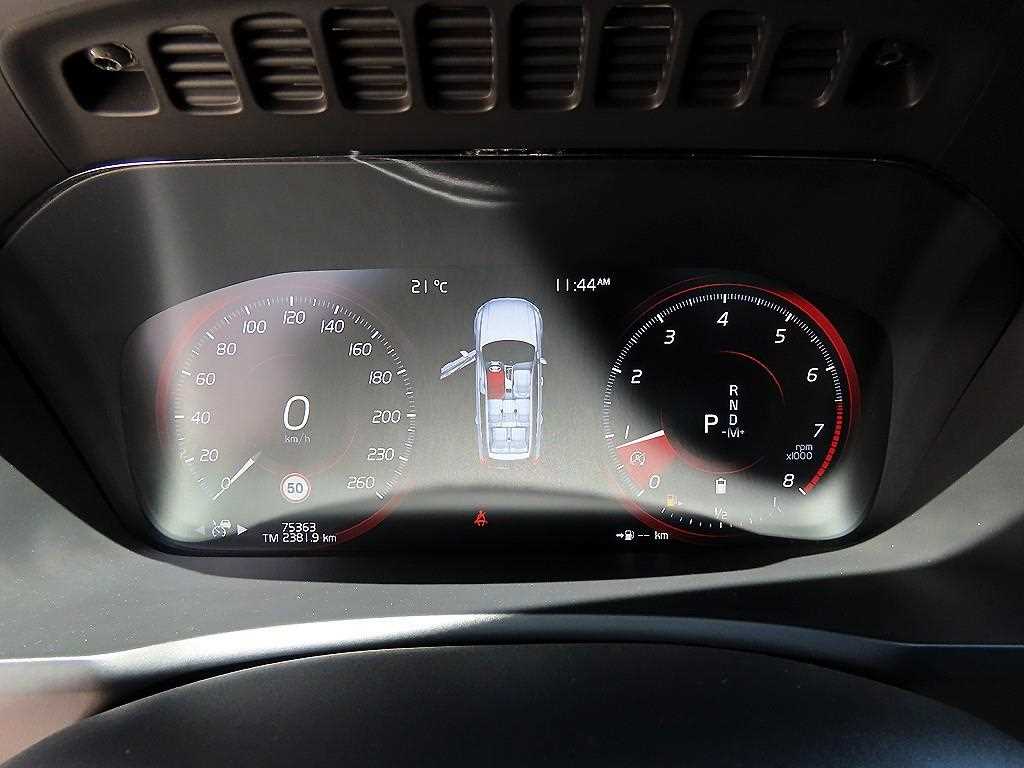 Volvo XC90 - Vista 9