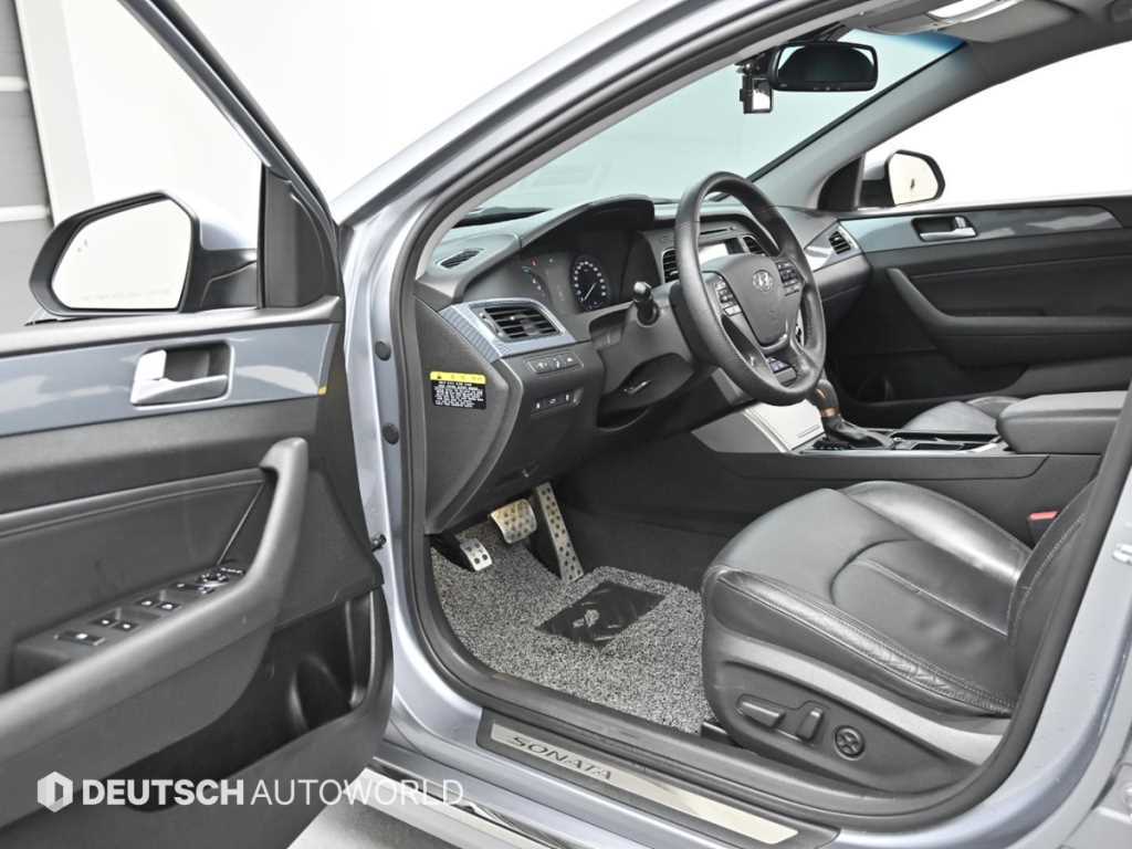 HYUNDAI Sonata - Vista 11