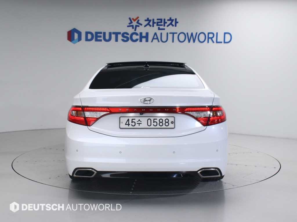 HYUNDAI Grandeur - Vista 4