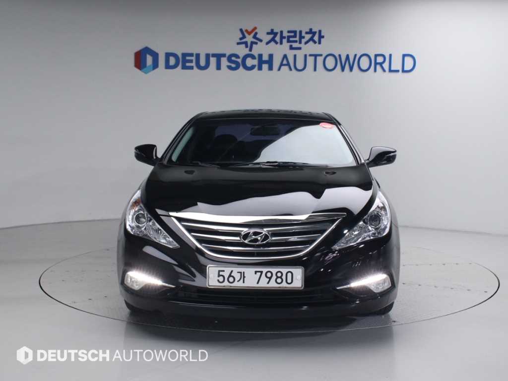 HYUNDAI Sonata - Vista 3