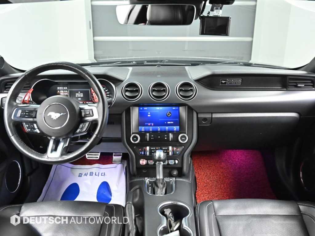 Ford Mustang - Vista 7