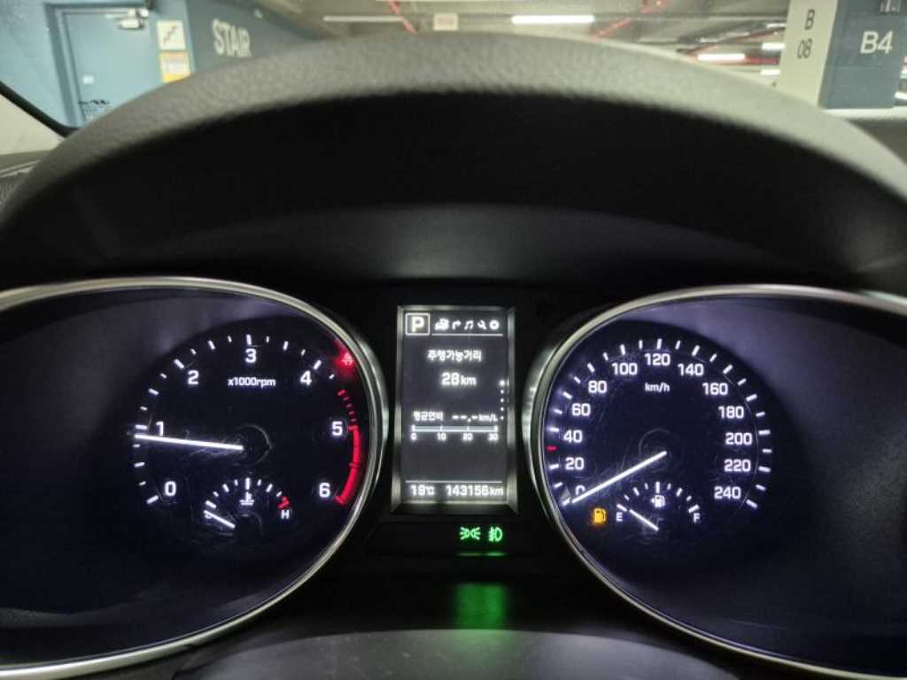 HYUNDAI Maxcruz - Vista 6