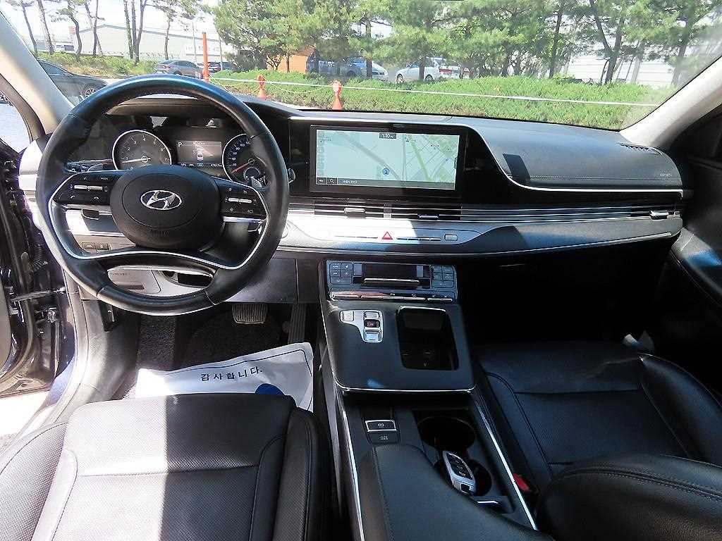 HYUNDAI Grandeur - Vista 7