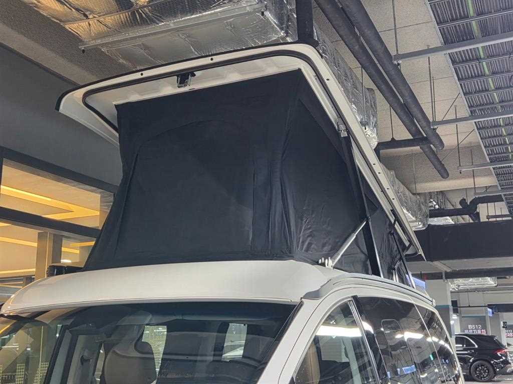 HYUNDAI Staria - Vista 5