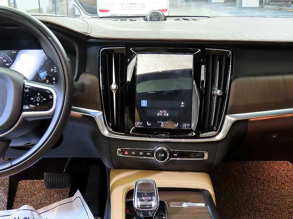 Volvo S90 - Vista 11