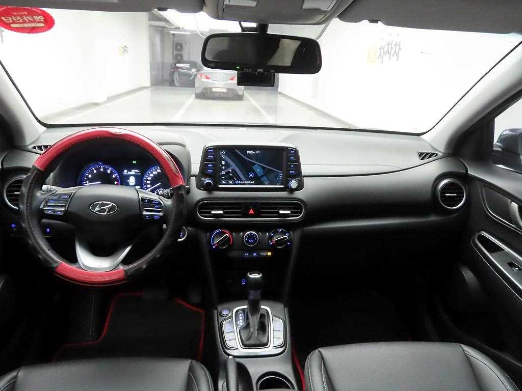 HYUNDAI Kona - Vista 6