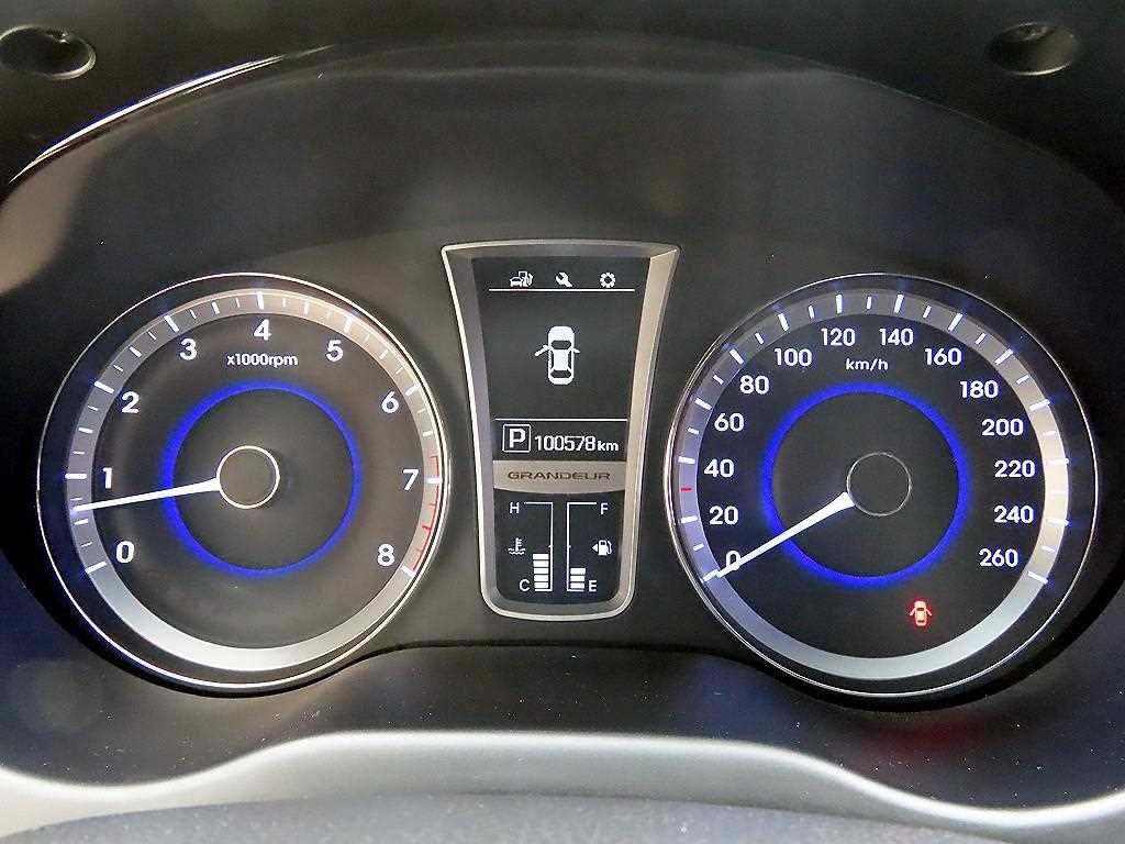 HYUNDAI Grandeur - Vista 9