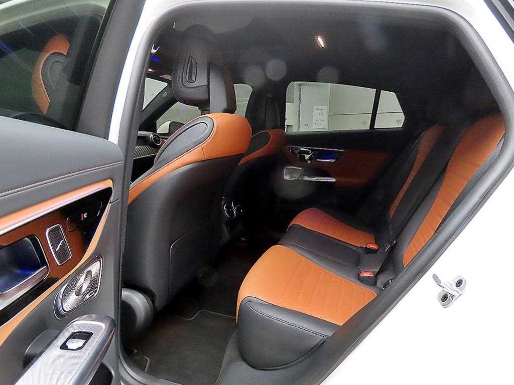 Mercedes Benz GLC Class - Vista 6