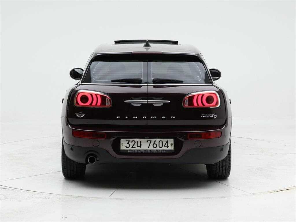 Mini Clubman - Vista 5