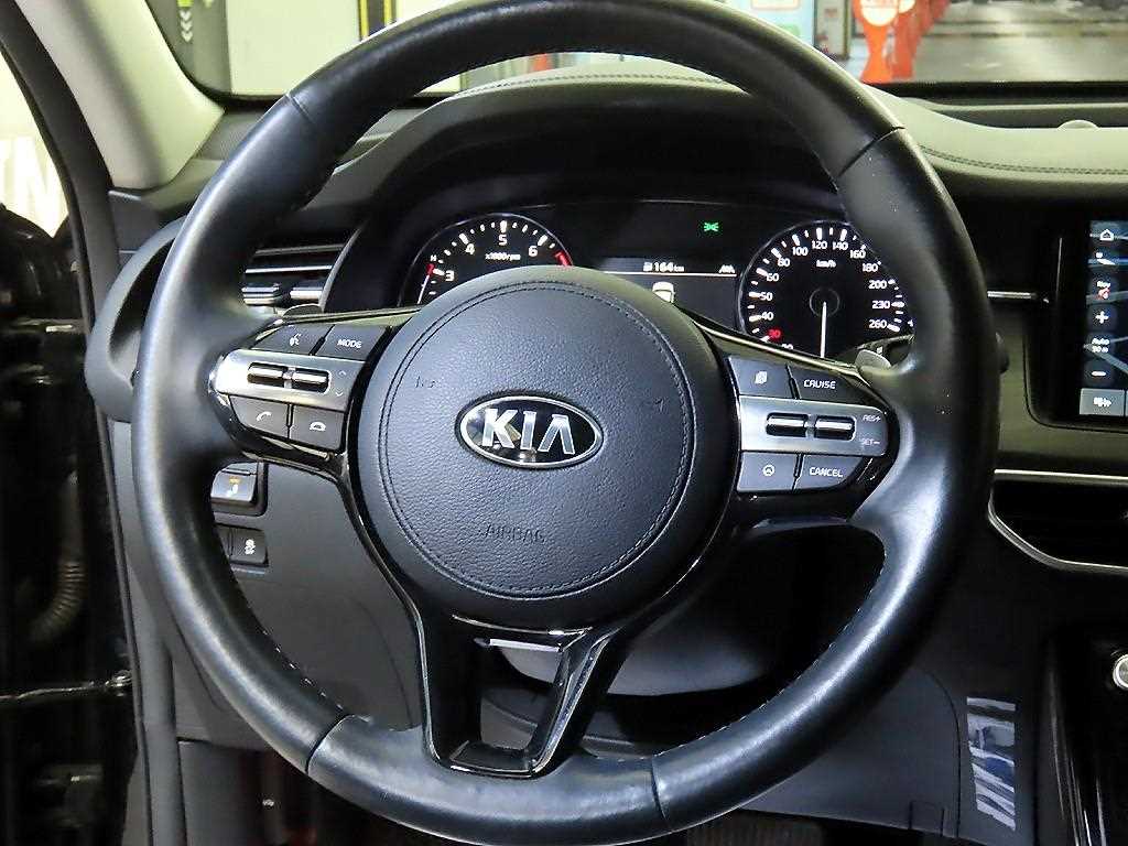 KIA K7 - Vista 8