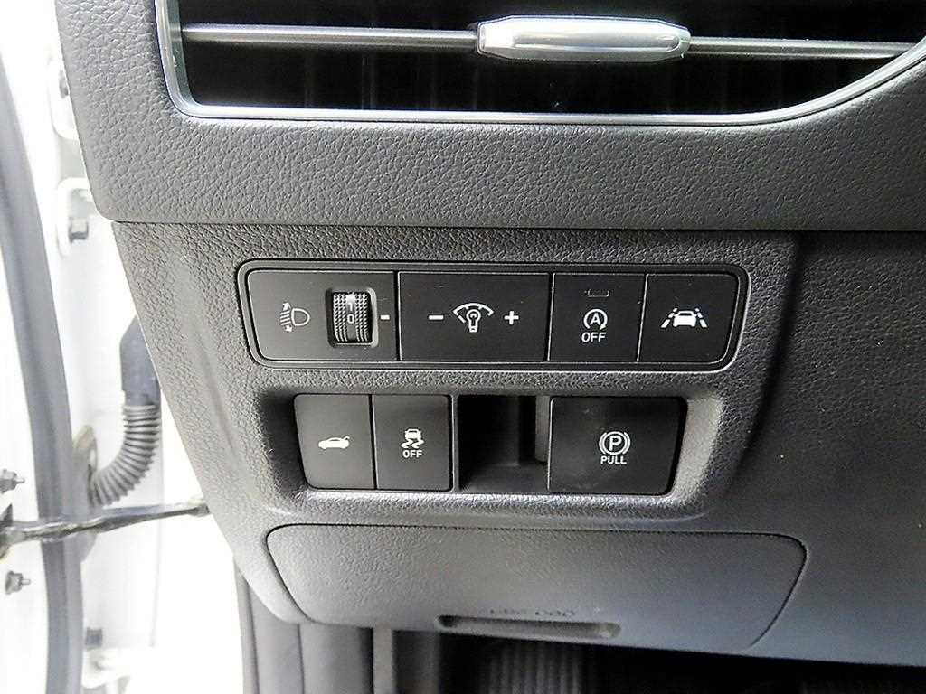 HYUNDAI Sonata - Vista 12
