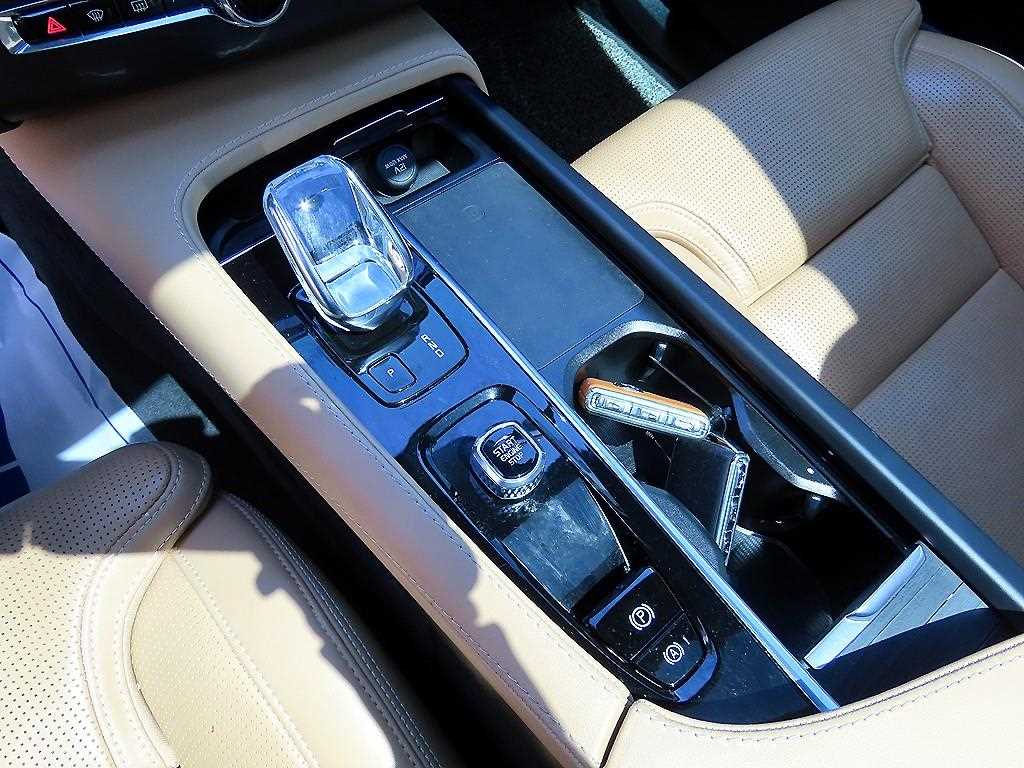 Volvo XC90 - Vista 11