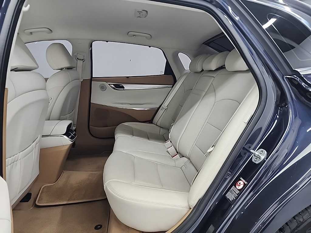 HYUNDAI Grandeur - Vista 12