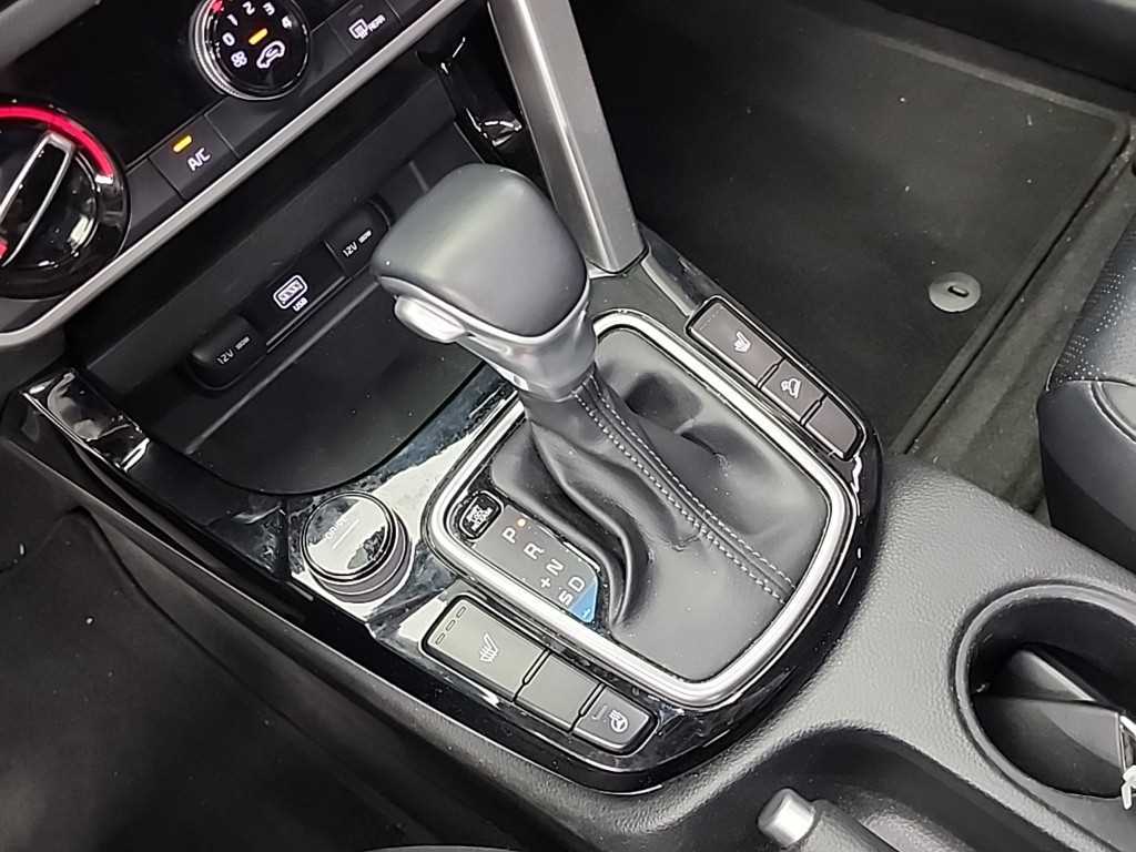 KIA Seltos - Vista 8