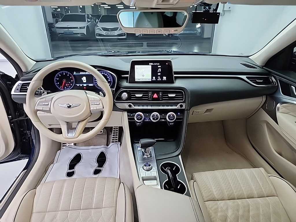 Genesis G70 - Vista 7