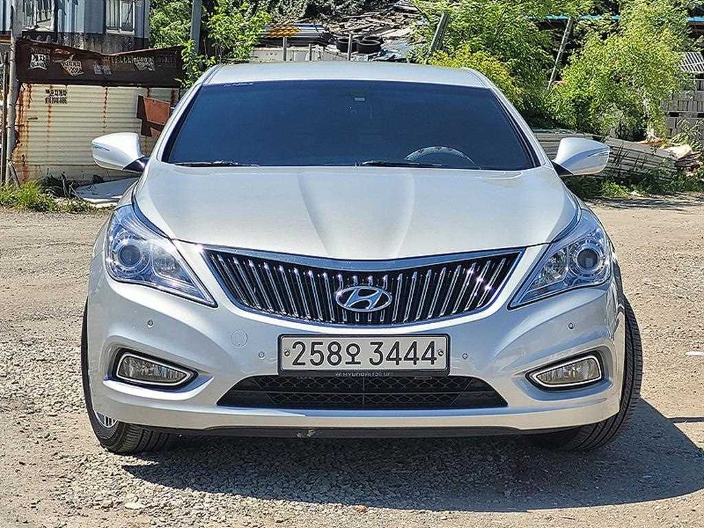 HYUNDAI Grandeur - Vista 2