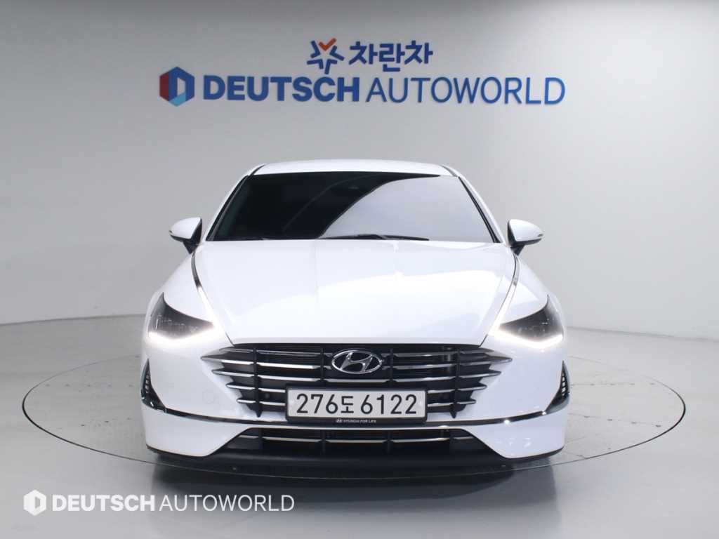 HYUNDAI Sonata - Vista 3