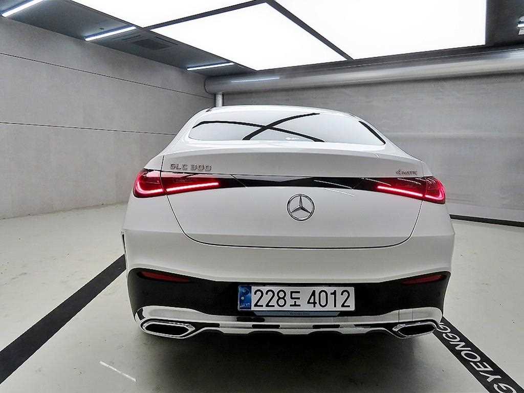 Mercedes Benz GLC Class - Vista 3