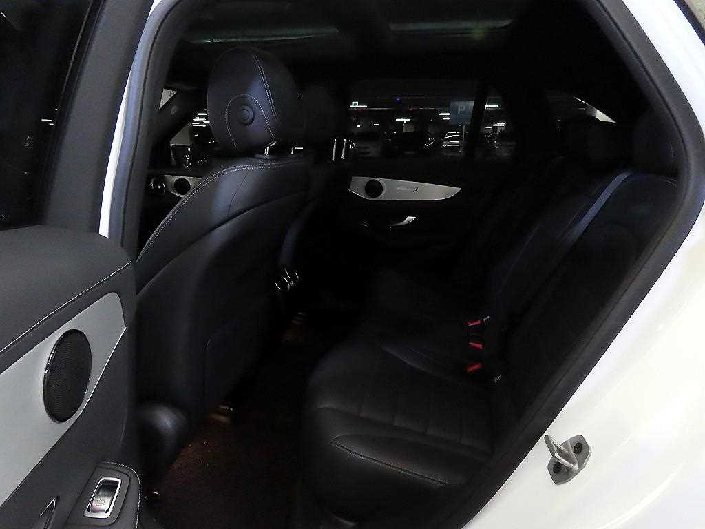Mercedes Benz GLC Class - Vista 7