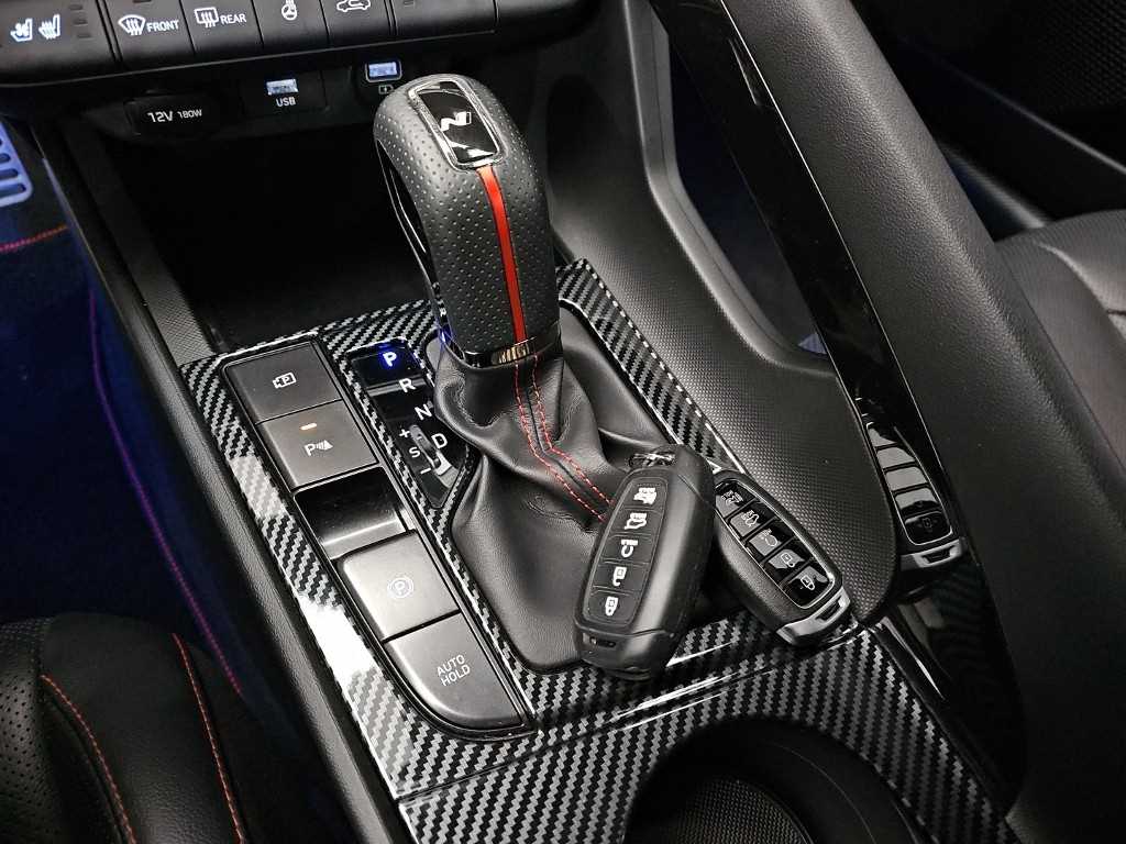 HYUNDAI Avante - Vista 8